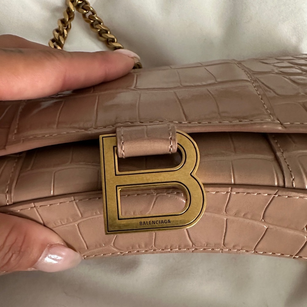 Balenciaga hourglass wallet on chain crocodile embossed in beige - Picture 5 of 7